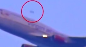 VIDEO: Het moment waarop een vliegtuig van Virgin Atlantic wordt ingehaald door een ‘vliegende schotel’
