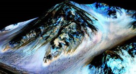 NASA vindt vloeibaar water op Mars, maar wil nog steeds niet toegeven dat er in 1976 al leven is ontdekt