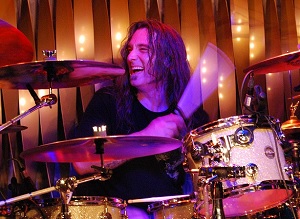 Aanslagen 9/11 waren een false flag. Oud-drummer van Pearl Jam onthult waarom 2 Aanslagen 9/11 waren een false flag. Oud-drummer van Pearl Jam onthult waarom