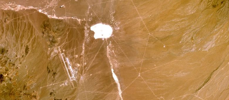 Satellietbeelden van geheimzinnige legerbasis bij Area 51 acht jaar niet bijgewerkt. Wat hebben ze te verbergen?