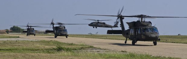 Amerikaanse helikopters evacueren gewonde IS-terroristen uit olierijke Syrische provincie. Dit weten we tot nu toe