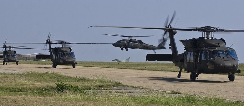 Amerikaanse helikopters evacueren gewonde IS-terroristen uit olierijke Syrische provincie. Dit weten we tot nu toe