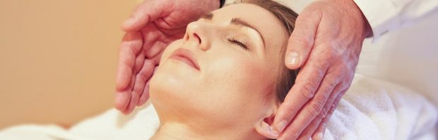 Bisschop waarschuwt voor de duistere gevaren van reiki en andere new age-geneeswijzen. Dit kan er volgens hem gebeuren