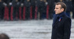 Een marionet van de grote banken en de man van de elite. Fransen slaan hard terug tegen president Macron