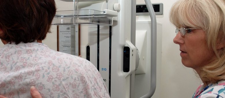 Mammografie verergert de kankerepidemie. Deze onderzoeken laten zien hoe dat komt
