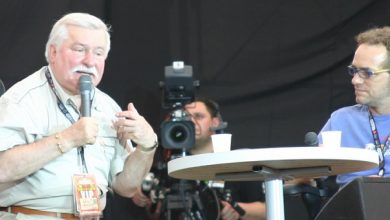 Poolse oud-president Walesa zorgt voor verrassing met uitspraken over aliens. Zijn er andere intelligente beschavingen geweest op aarde?