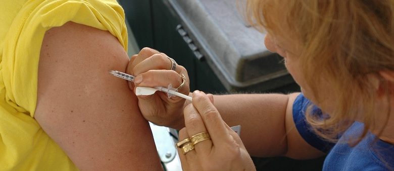 Ik geef geen toestemming. Antivaccinatiebericht van bestsellerauteur gaat viraal: lees het hier