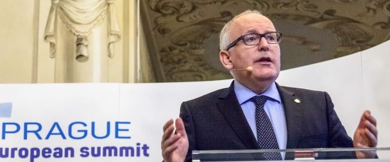 Stop de Europese elite! SP zet Frans Timmermans in veelbesproken verkiezingsfilmpje te kijk als machtswellusteling