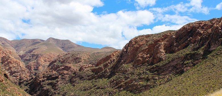 Buitenaards organisch materiaal ontdekt in Zuid-Afrikaans gebergte. Geologen doen unieke vondst