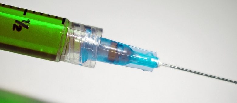 Dit doet denken aan de boekverbranding. Ontdek wat er achter de vaccinatie-propaganda zit