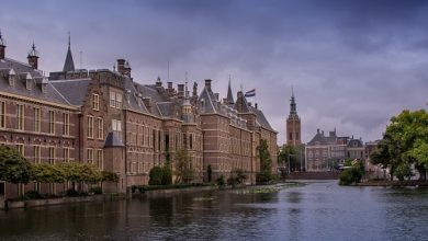 Je gaat naar de stembus, maar er verandert eigenlijk niks. Waarom we in een schijndemocratie leven