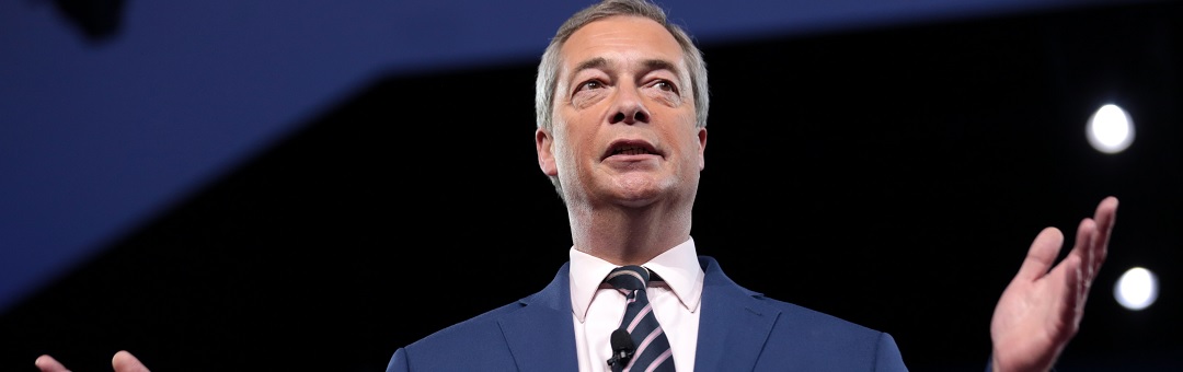 Nieuwe versie van communisme en Napoleon. Kijk hoe Farage ‘fanaticus’ Von der Leyen en Macron sloopt