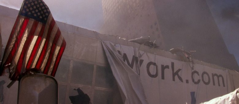 Word wakker USA! Deze Amerikaanse stad hangt vol flyers die Israël, Joden schuld geven van 9/11