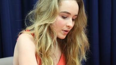 Sabrina Carpenter signs autographs Aug 14 2014