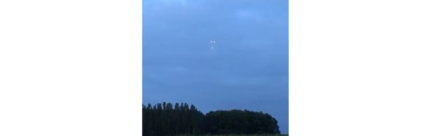 3 mysterieuze lichtbollen verschenen boven graanveld in BelgiÃ«. Check hier de beelden