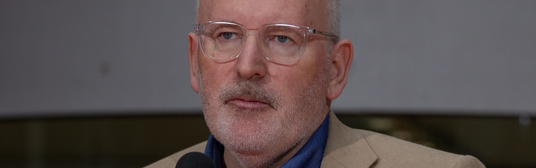 3 klimaatwetenschappers vegen in deze video de vloer aan met de kersverse ‘klimaatpaus’ Frans Timmermans