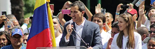 Juan Guaido als CIA-project en vriend van drugsbaronnen. Zelfbenoemde interim-president Venezuela valt door de mand door deze onthullende foto’s