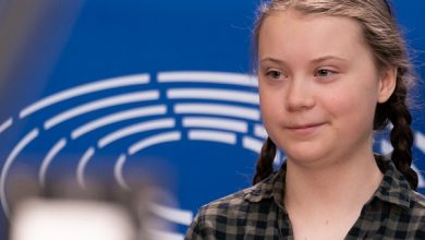 Gênante vertoning: Kijk hoe deze tv-presentator de vloer aanveegt met de hysterische klimaattiener Greta Thunberg