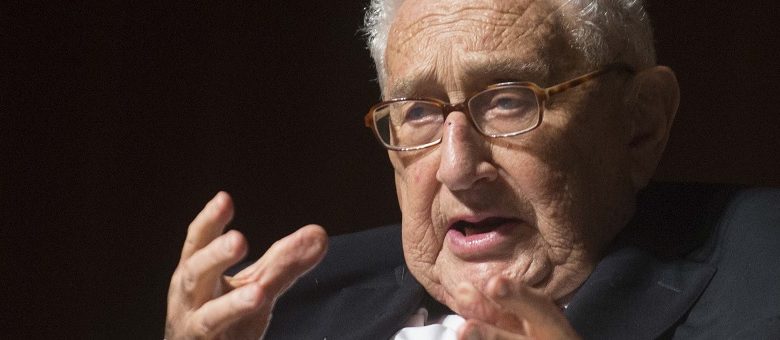 Eén van de meest verwoestende ministers uit de geschiedenis. Presidentskandidaat haalt fel uit naar Henry Kissinger