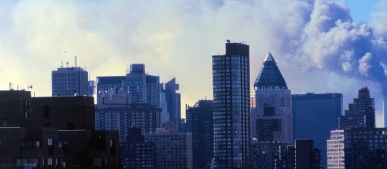 David Icke ontmaskert complot rond 9/11. Dit is 'één van de meest controversiële boeken ooit geschreven'