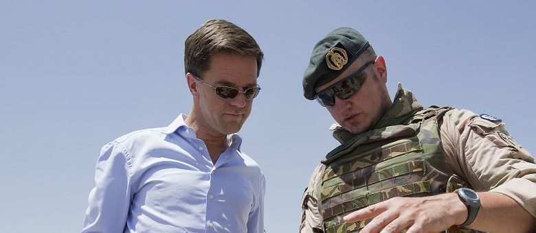 In 2015 doodde een Nederlandse bom 70 mensen in Irak. Rutte wist van niets. Rutte liegt nooit. Hier zie je zijn beste momenten (8x)