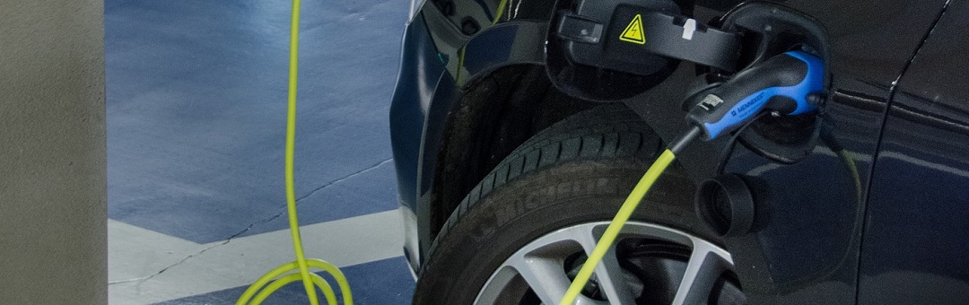 Elektrische auto verbruikt evenveel stroom als 10 huishoudens. Dit zijn de ingrijpende gevolgen