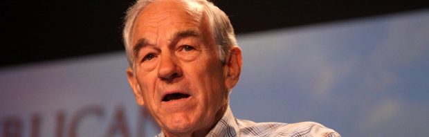 Hij doet het gewoon: Ron Paul noemt corona-pandemie een hoax