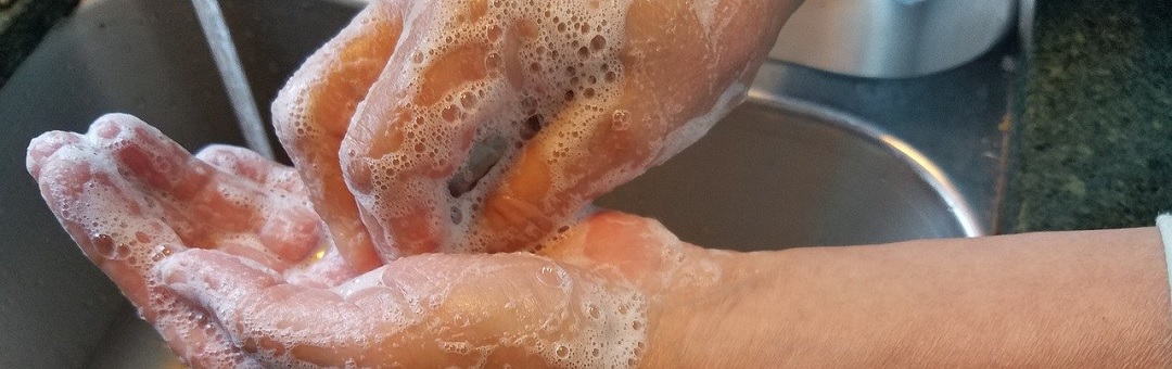 Hoogleraar legt uit waarom onze coronamaatregelen echt levensgevaarlijk zijn