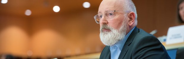 Timmermans waarschuwt: ‘EU dreigt ten onder te gaan aan coronacrisis’