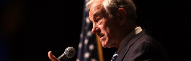 Ron Paul over coronapaniek: ‘Het echte gevaar schuilt in de overheid’