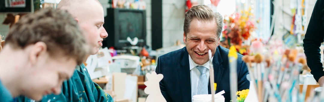 Huisarts: ‘Kwakminister De Jonge geeft 1 miljard uit aan coronavaccins waarvan werkzaamheid niet is vastgesteld’