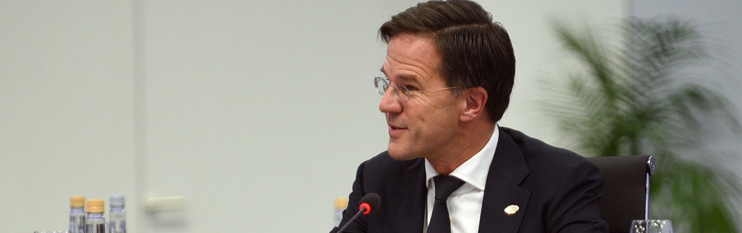 Rutte geeft honderden miljoenen aan vaccingroep Bill Gates: ‘Trotse geldschieter’