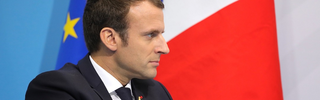 Macron en Rutte houden zich tijdens ontmoeting niet aan de 1,5 meter
