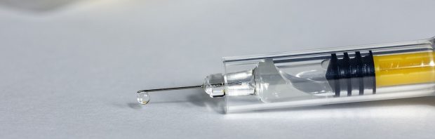 Hoogleraar Pierre Capel legt uit waarom het coronavaccin niet werkt: ‘Het gaat er absoluut niet komen’