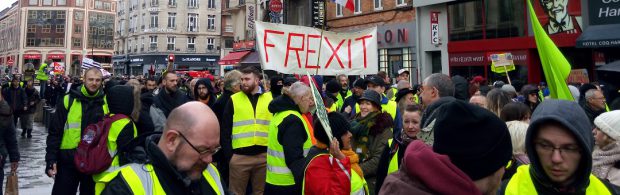 Enorme opstand in Frankrijk op nationale feestdag: ‘Revolutie! Revolutie!’