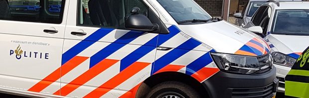 Politie rukt met man en macht uit om verjaardagsfeestje te stoppen: ‘Het nieuwe normaal van Rutte!’