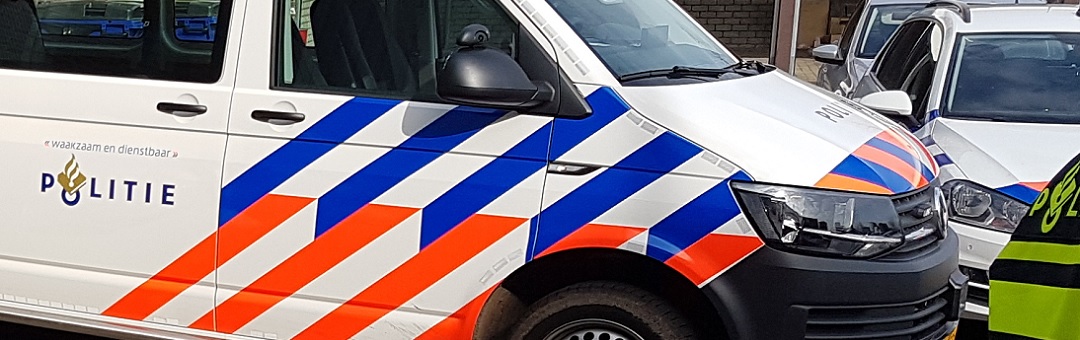 Politie rukt met man en macht uit om verjaardagsfeestje te stoppen: ‘Het nieuwe normaal van Rutte!’