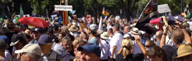 De demonstratie gaat DOOR. Morgen wordt Berlijn BESTORMD