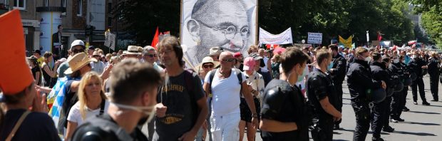 Dokter laakt ‘schandalige berichtgeving’ over coronaprotesten: ‘Dat zijn er miljoenen!’