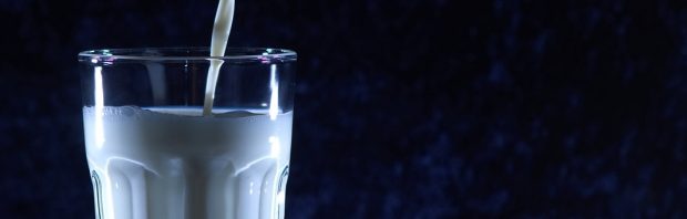 Melk drinken verhoogt kans op borstkanker aanzienlijk, aldus studie
