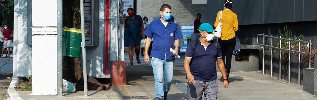 Medici tegen mondkapjes en andere coronamaatregelen