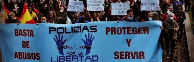 Politie demonstreert in Valencia voor vrijheid en tegen mondkapjes: ‘Stop de leugens’