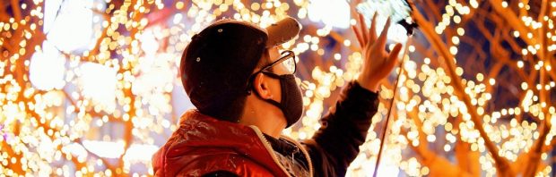 Kerst in Amsterdam anno 2020: niet zingen en alleen buiten dansen: ‘Bizar en onwerkelijk’