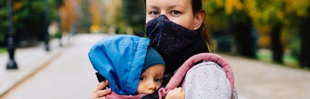 Pasgeboren baby’s bij moeder weggehaald na positieve test: ‘Vreselijk’