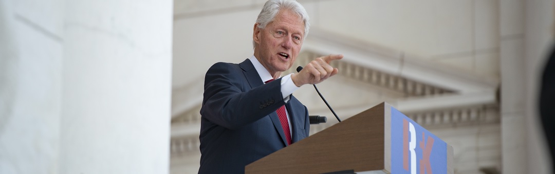 Oud-topmedewerker: ‘Bill Clinton bezocht pedo-eiland Jeffrey Epstein’