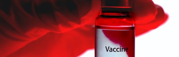 ‘Triest’ vaccinatiespel in NRC wekt wrevel: ‘De makers moeten zich schamen’