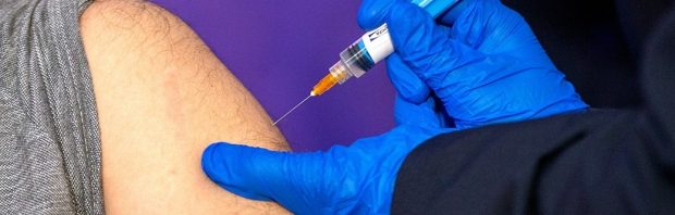 Honderden mensen besmet met corona na Pfizer-vaccin