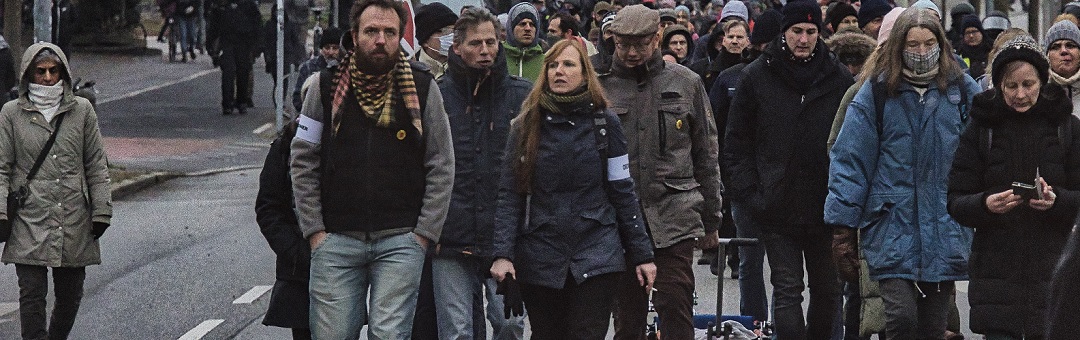 Protest Museumplein: ‘Het verzet groeit. Steeds meer mensen worden wakker’