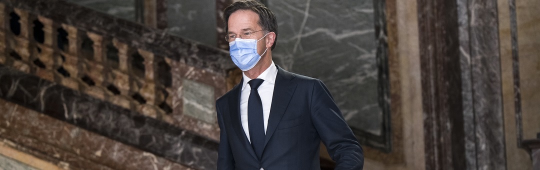 Beelden: Rutte geeft toe dat nieuwe lockdownbeleid voor winkeliers uit de duim is gezogen