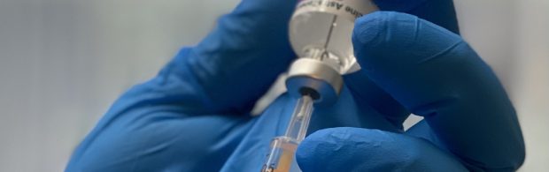 Mitarbeiter im Gesundheitswesen schlägt Alarm: 48 Stunden nach der Pfizer-Impfung gab es drei Todesfälle